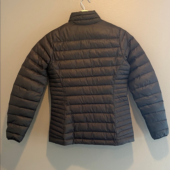 Patagonia Puffer Jacket - Picture 5 of 8